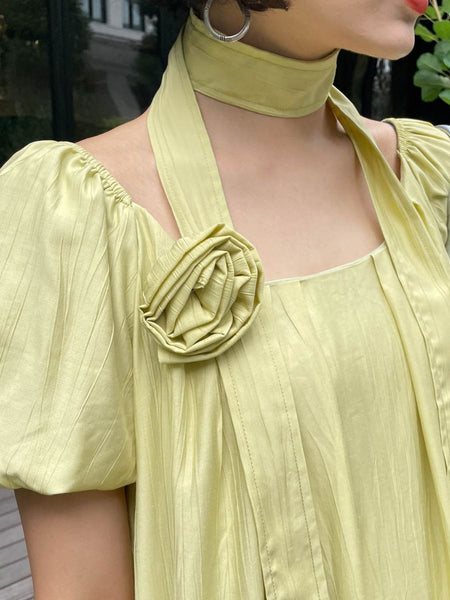 【ENIM BY VICKY】ローズコサージュ付きスクエアネックギャザーワンピース《洗濯機で洗える》