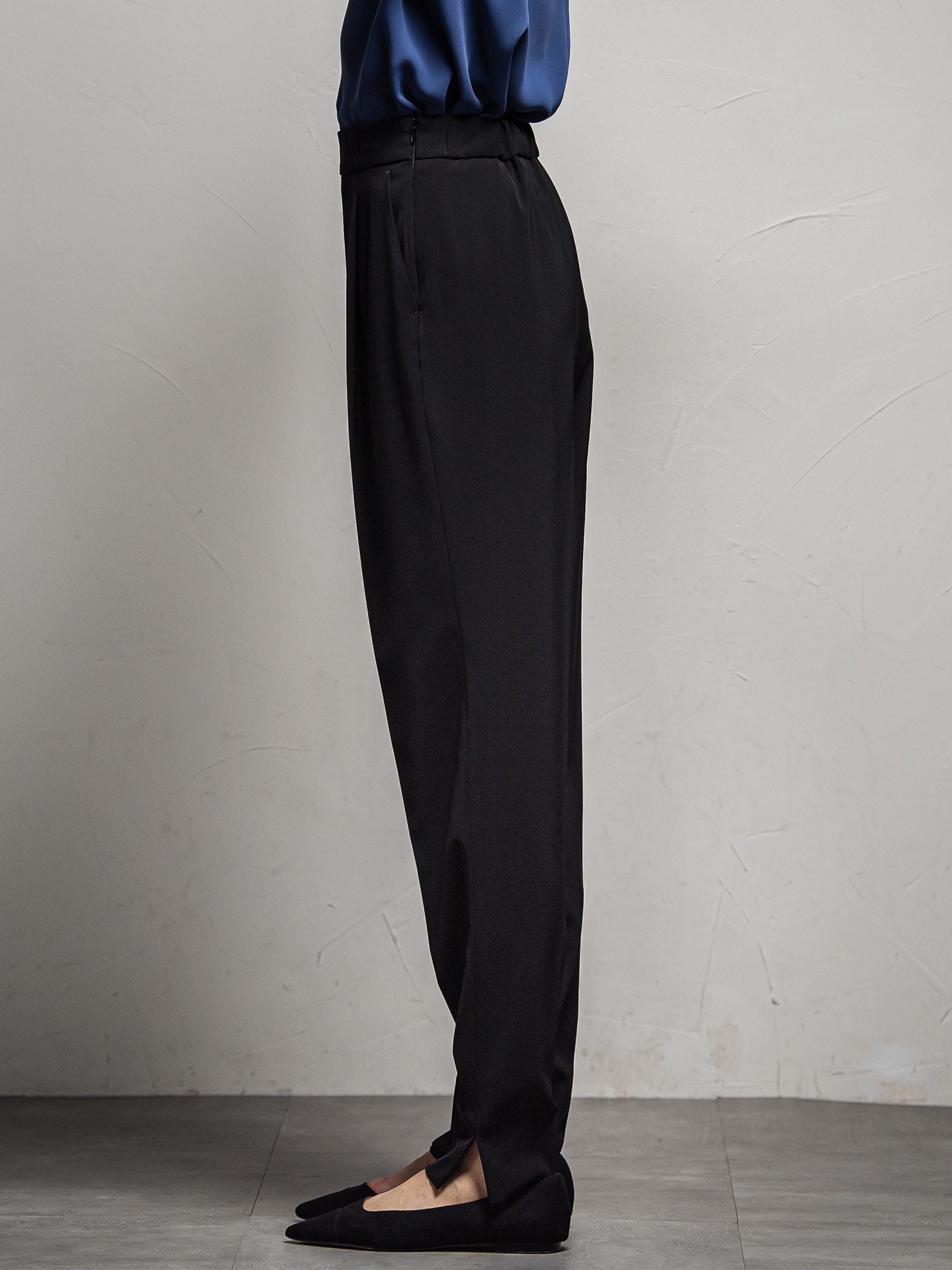 エステルダブルクロス　タックテーパードパンツ