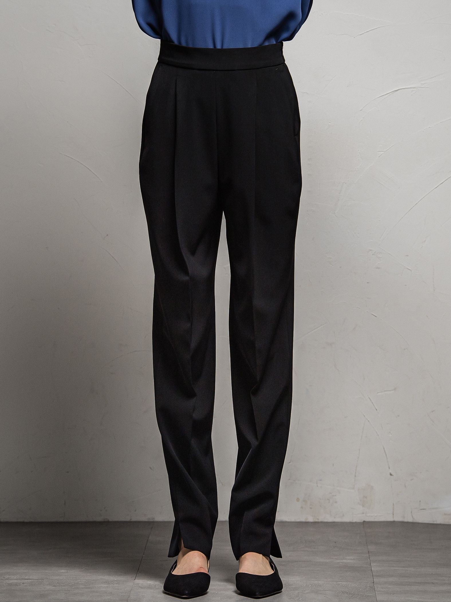 エステルダブルクロス　タックテーパードパンツ