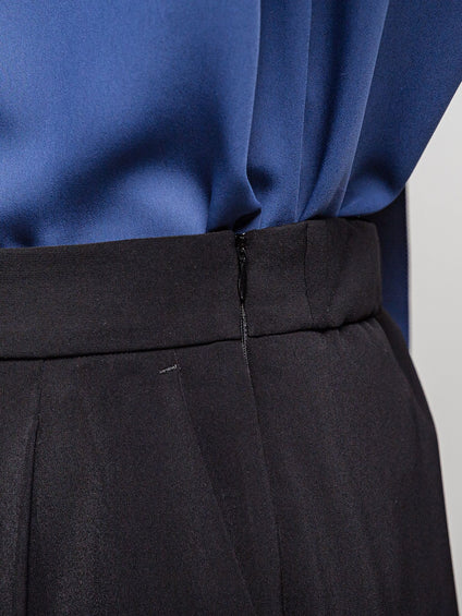 エステルダブルクロス　タックテーパードパンツ