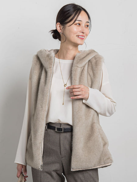 リバーシブルファーフーディベスト