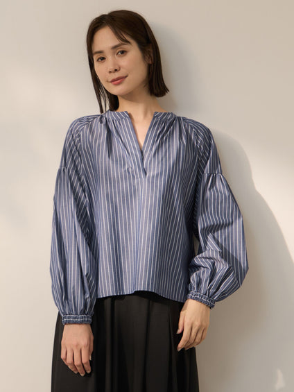 ブロードストライプキーネックブラウス