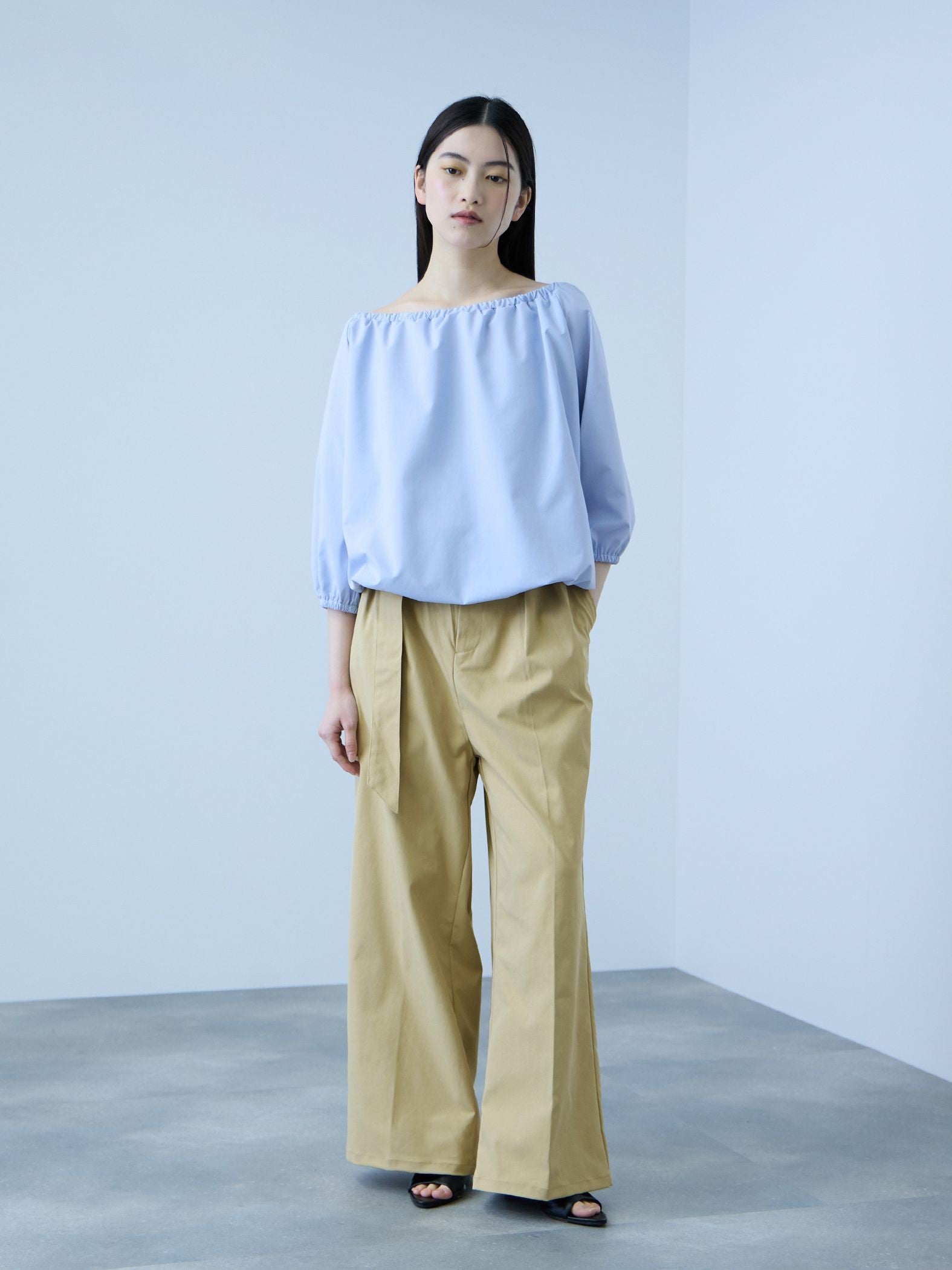 【大人の抜け感】ツイルチノワイドパンツ