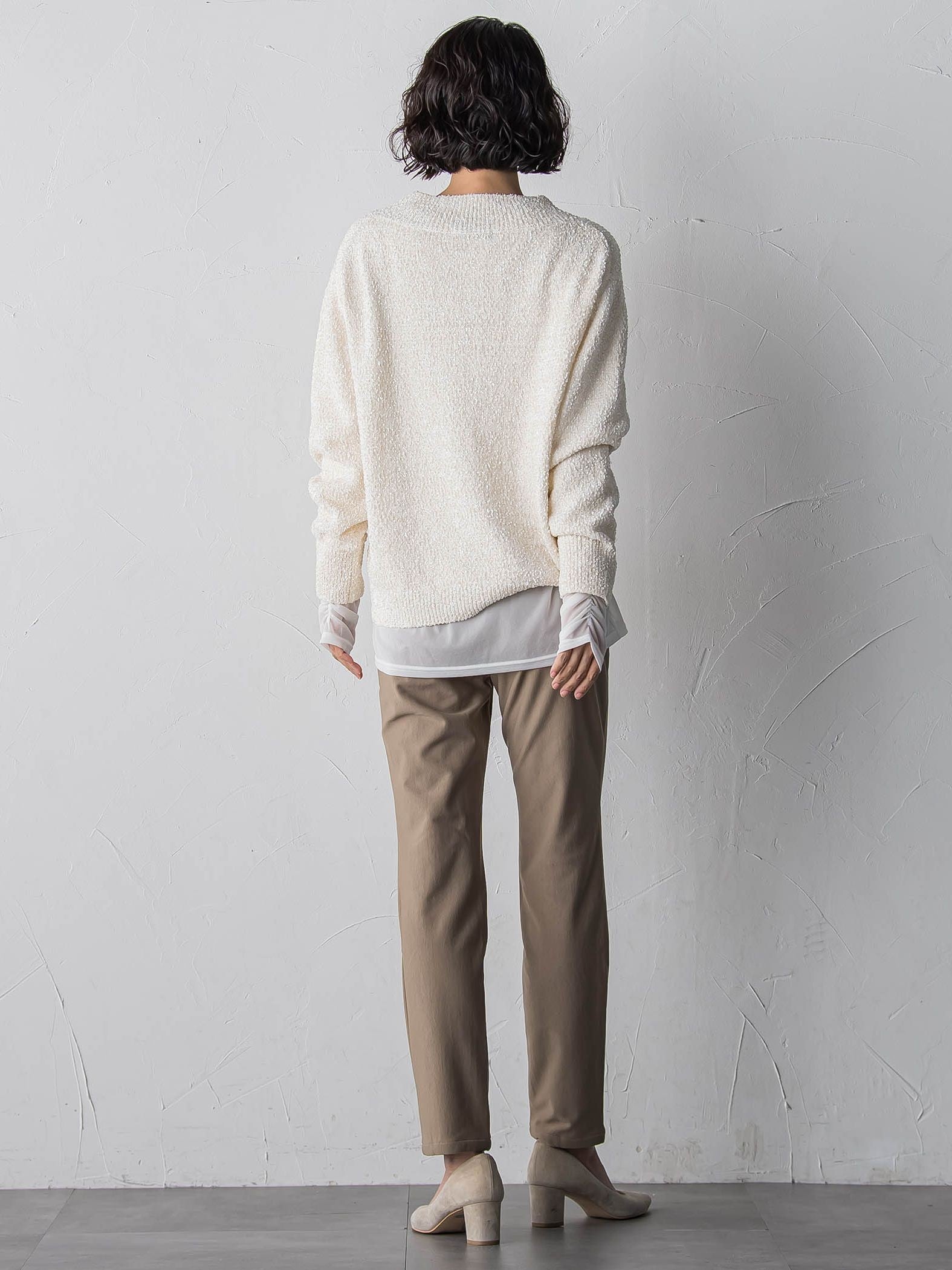 ツヤモールVネックニット