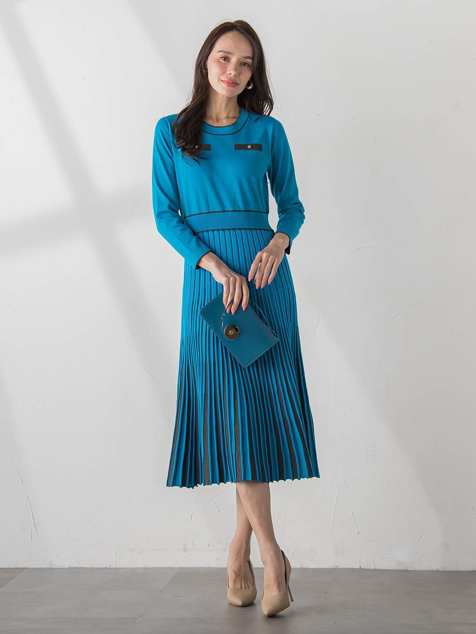 バイカラープリーツニットワンピース