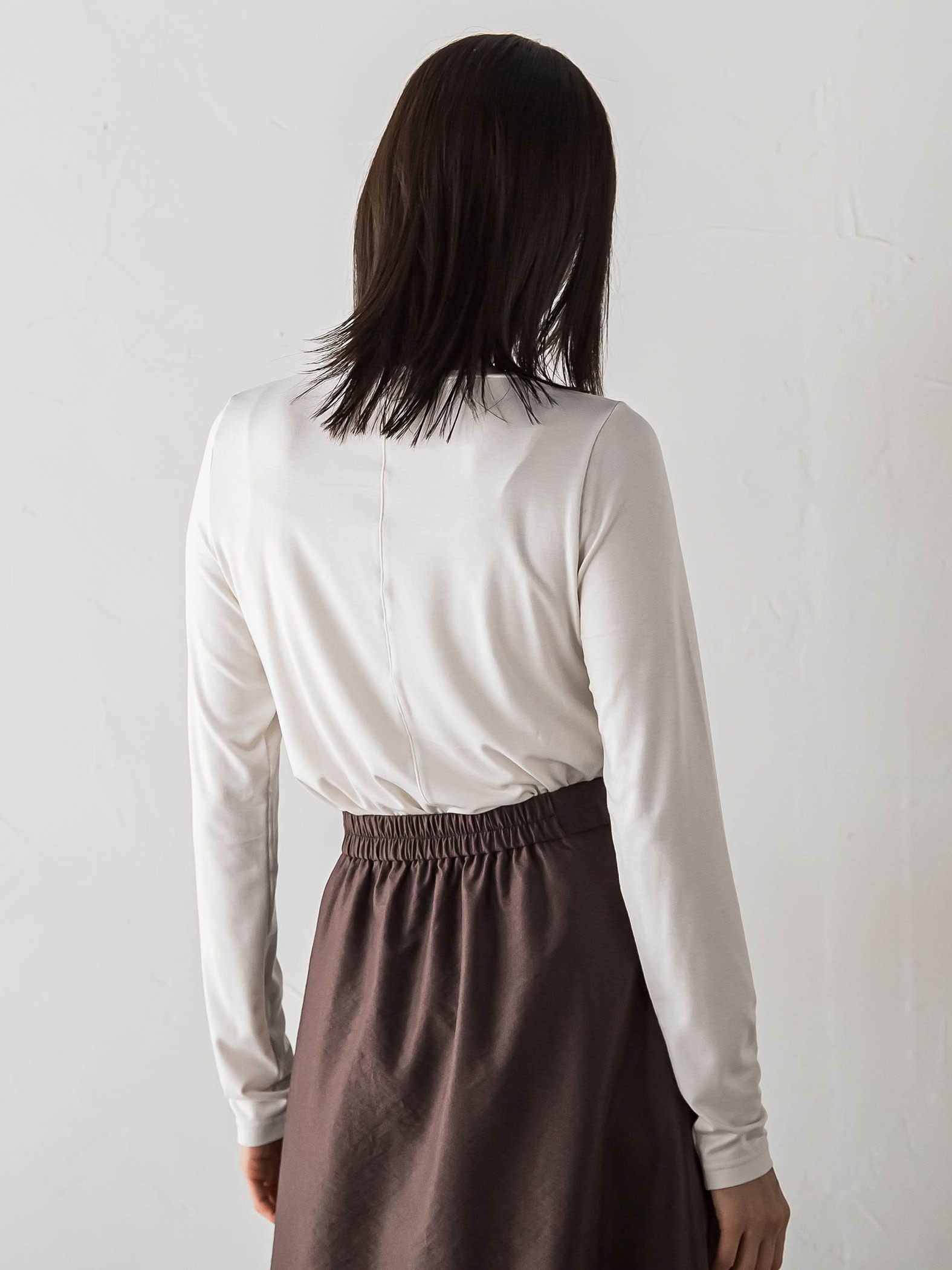 【WEB限定】吸湿発熱スムースストレッチカットソー