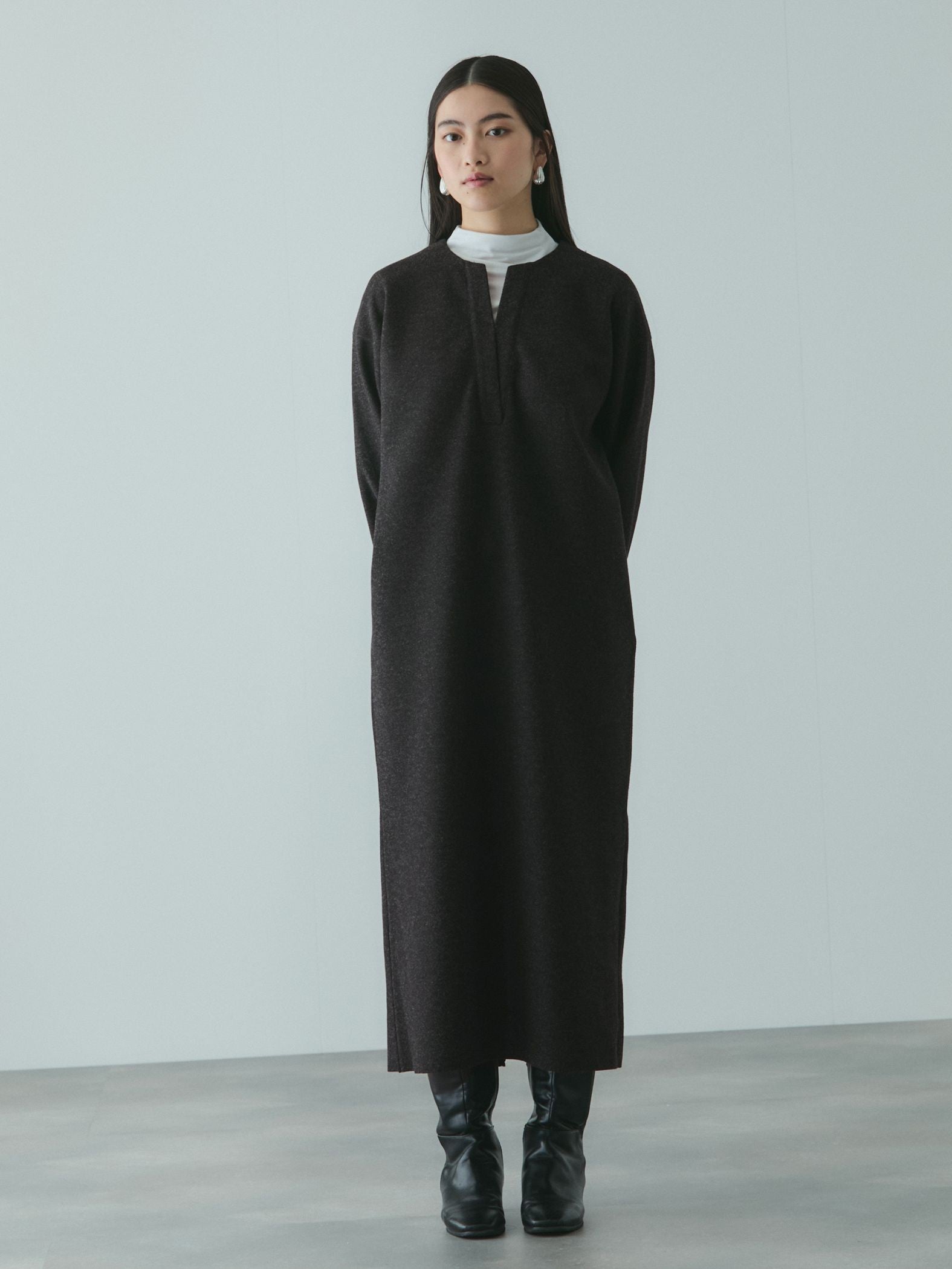 ソフトニットメルトンキーネックワンピース≪手洗い可能≫