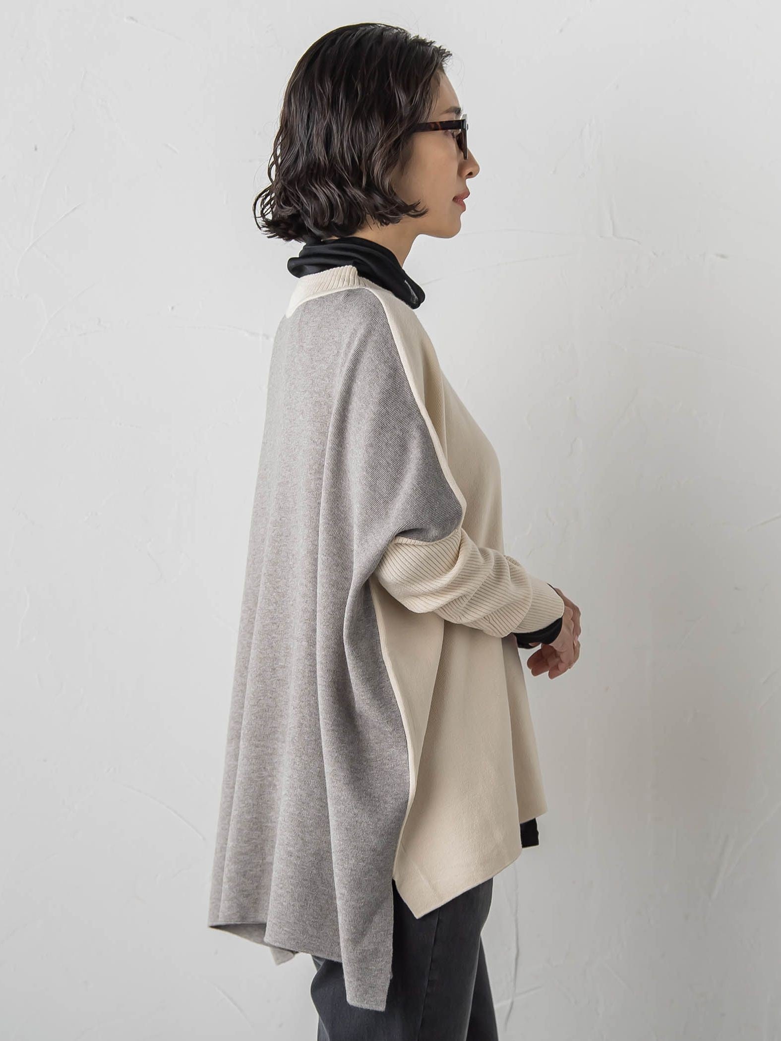 【WEB限定】”前後で印象が変わる”ドルマンバイカラーニット