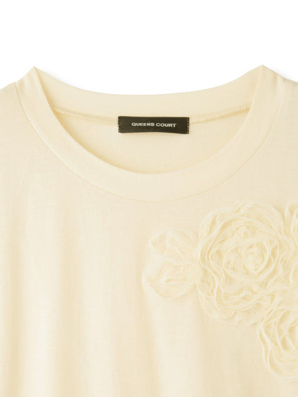 チュールフラワーモチーフプルオーバー