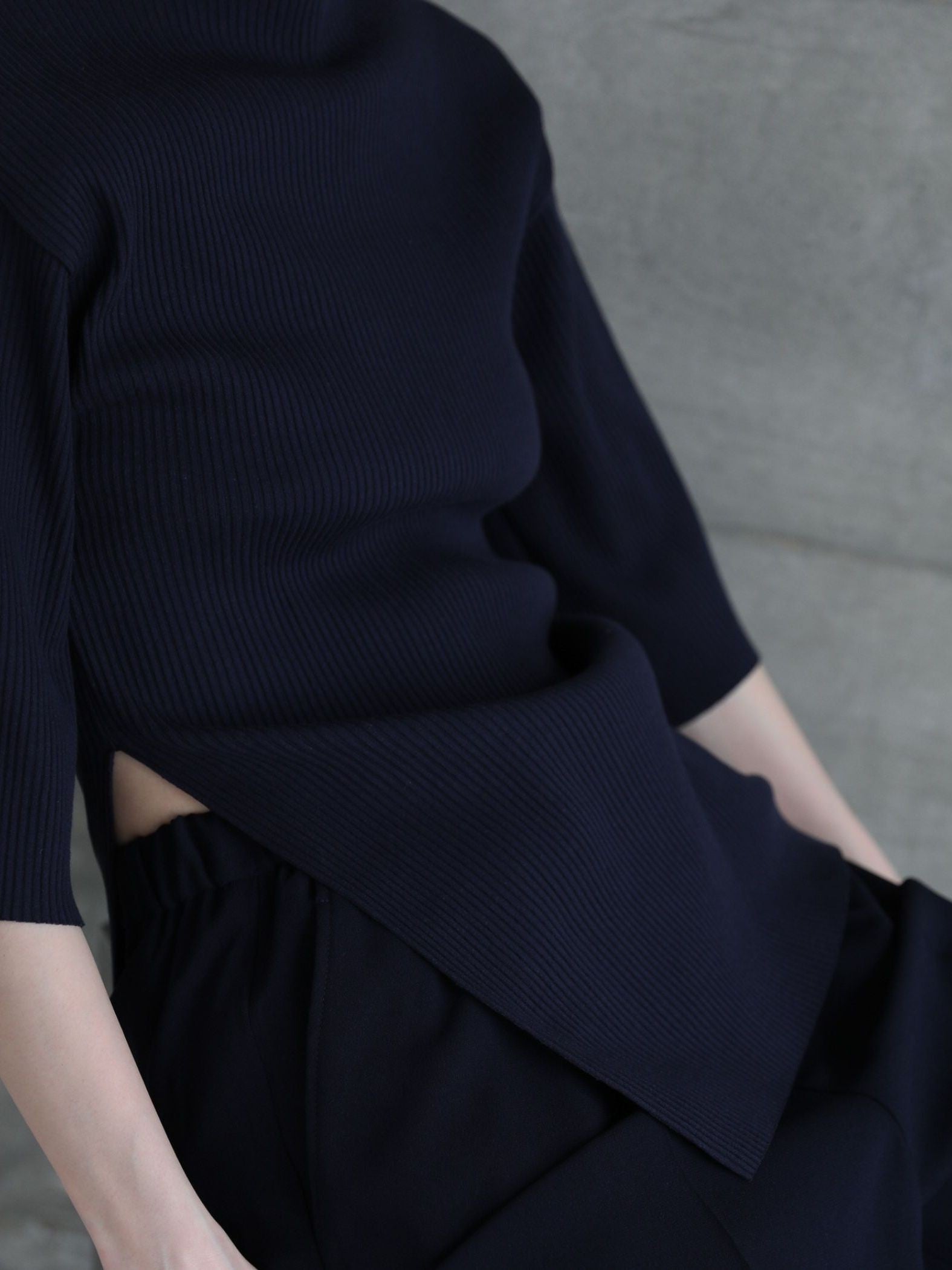 Side slit rib T【日本製】≪手洗い可能≫