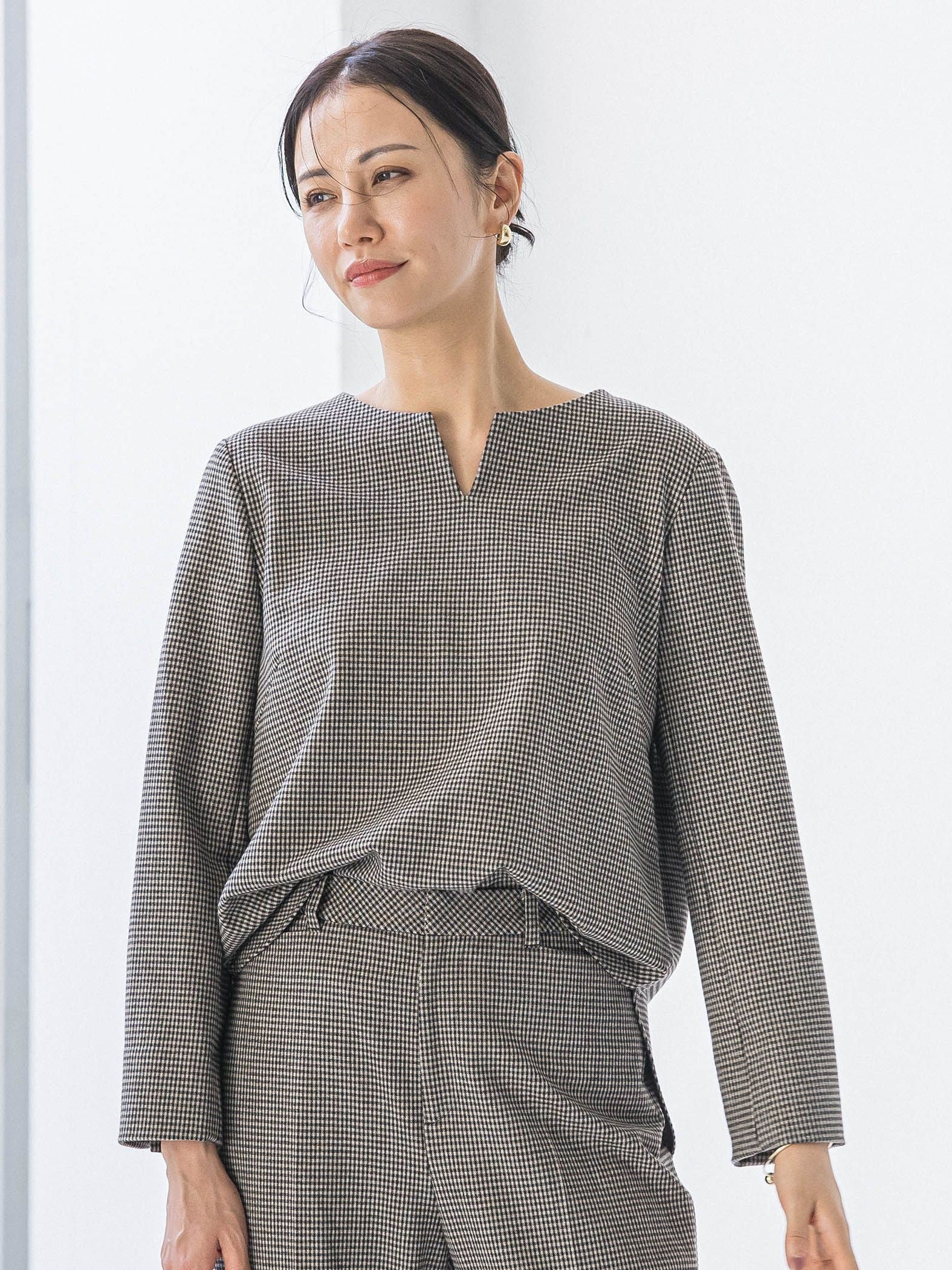 両面起毛キーネックブラウス＜WEB限定11号サイズ＞