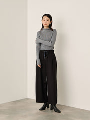 調温バックボタンハイネックニット≪手洗い可能≫