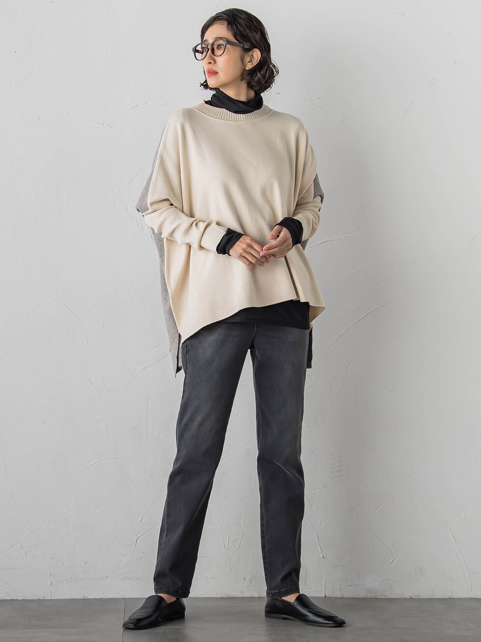 【WEB限定】”前後で印象が変わる”ドルマンバイカラーニット