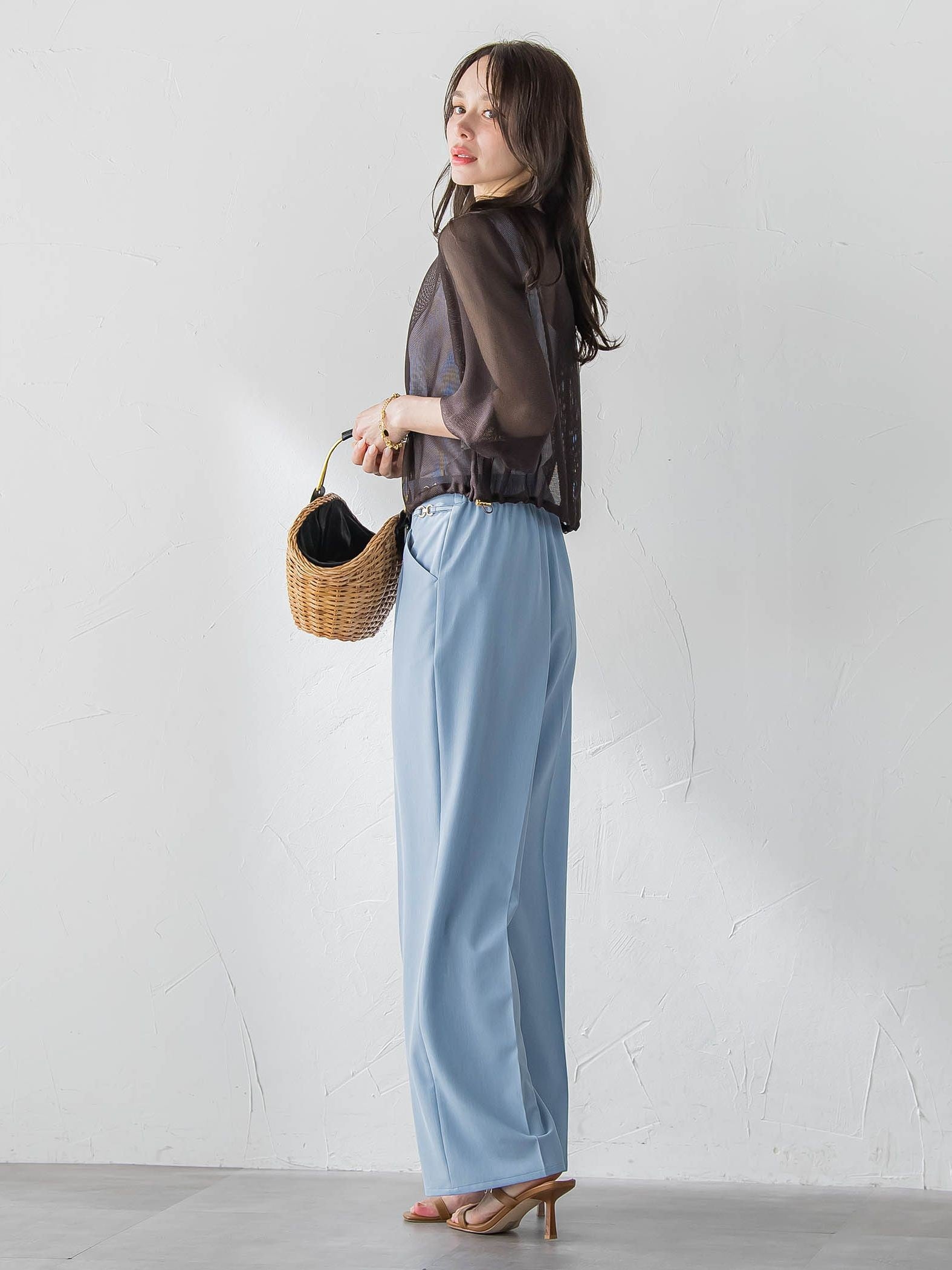 ストレートワイドパンツ