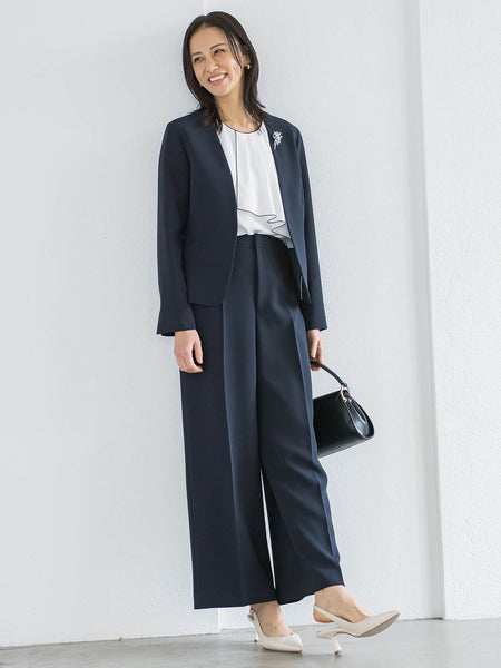 ラッフルブラウス