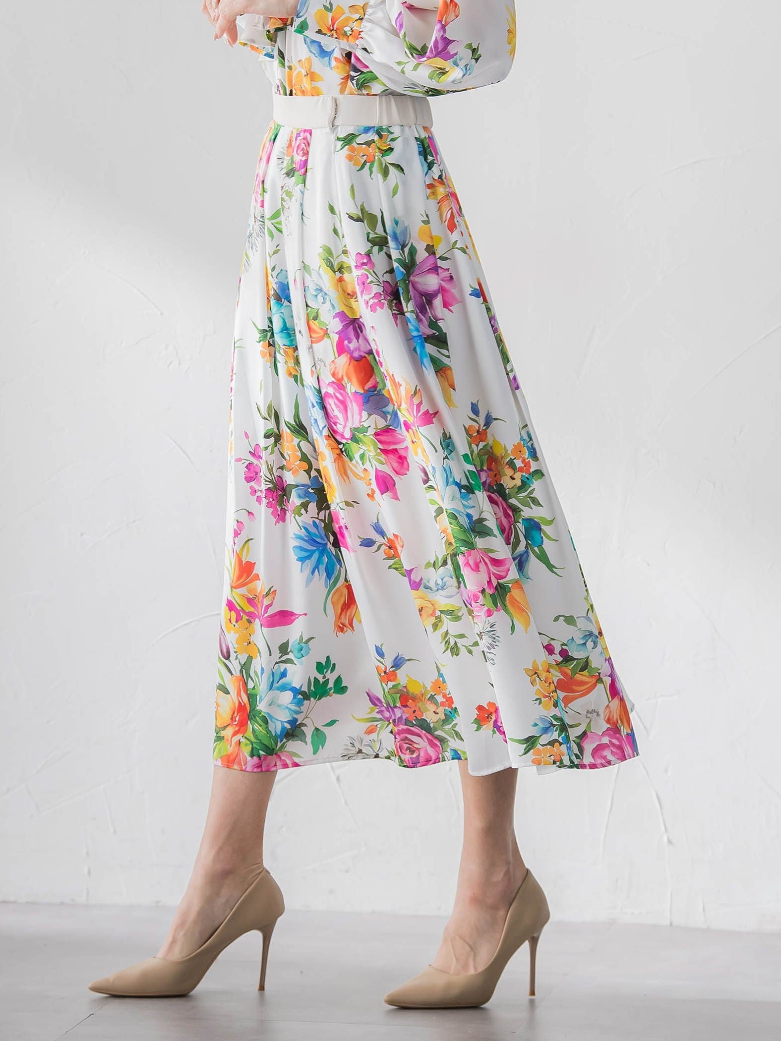 ビッグフラワーブーケスカート