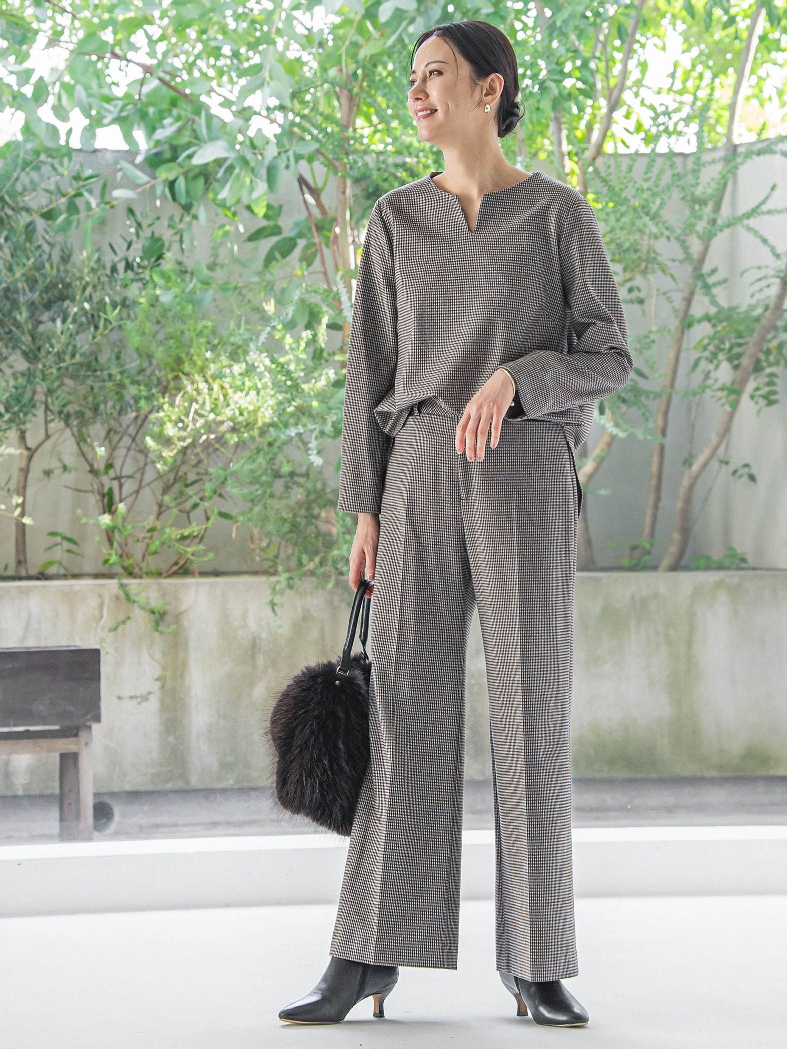 両面起毛キーネックブラウス＜WEB限定11号サイズ＞