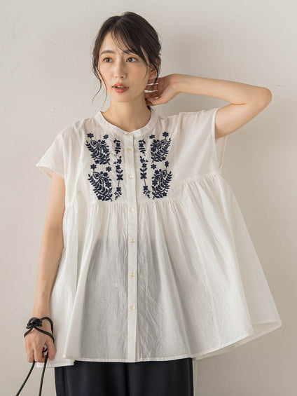 【WEB限定】キャンブリック立体刺繍ピンタックブラウス