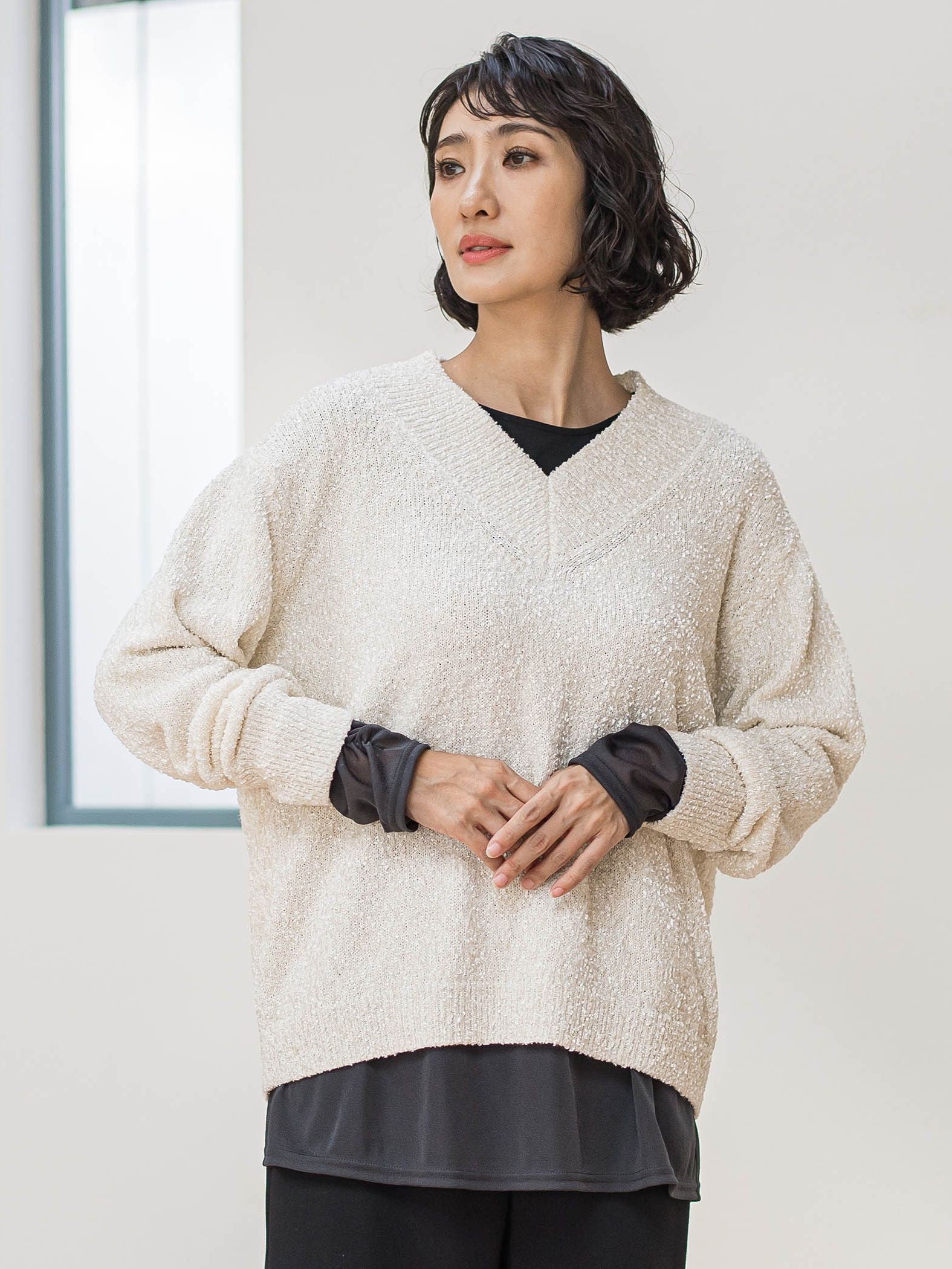 【大きいサイズ】ツヤモールVネックニット