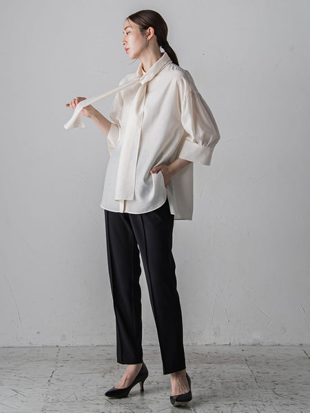 ボウタイスカーフ付ブラウス≪洗濯機で洗える≫