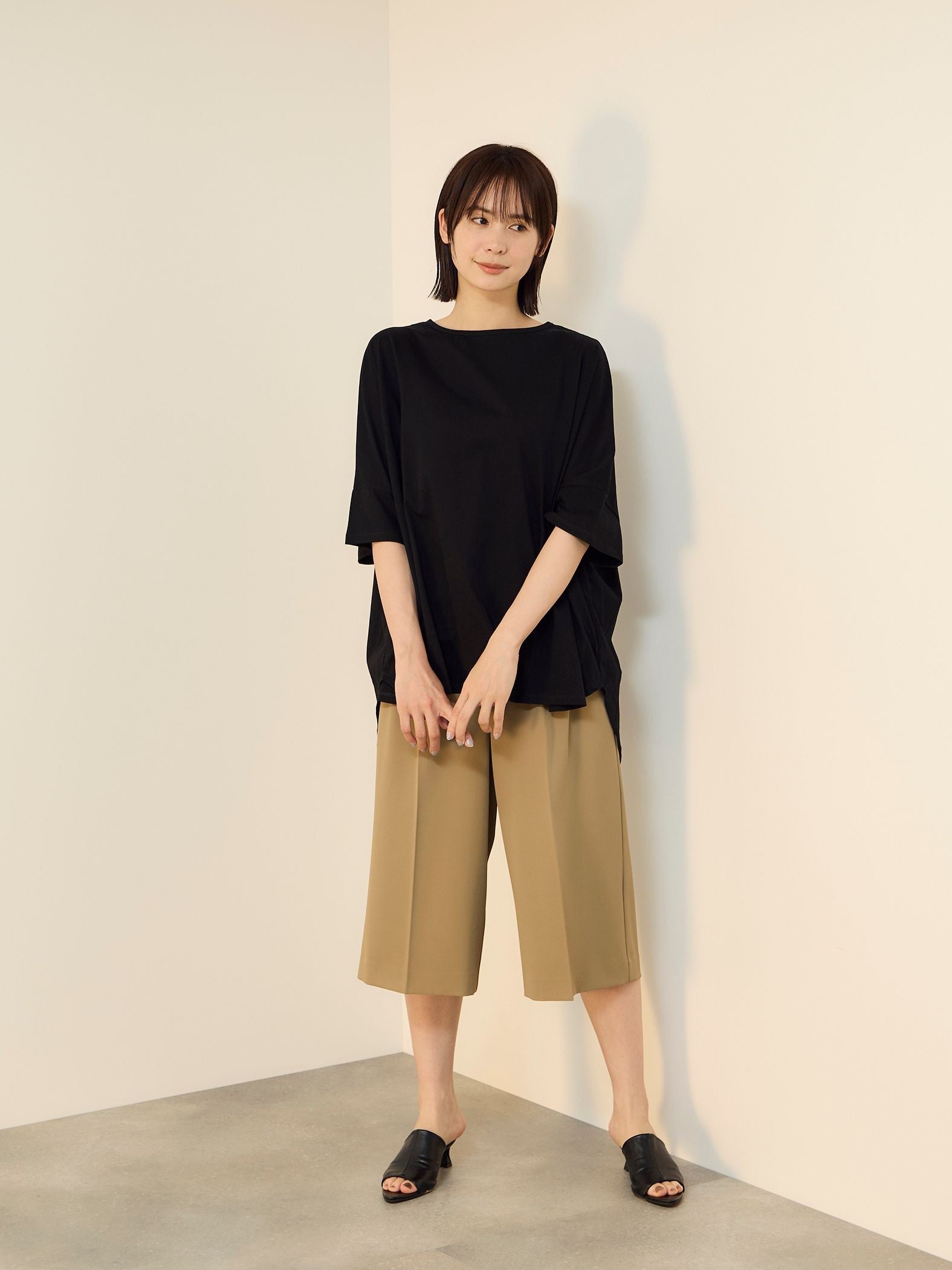 【機能するミニマル服】ポンチョTシャツ