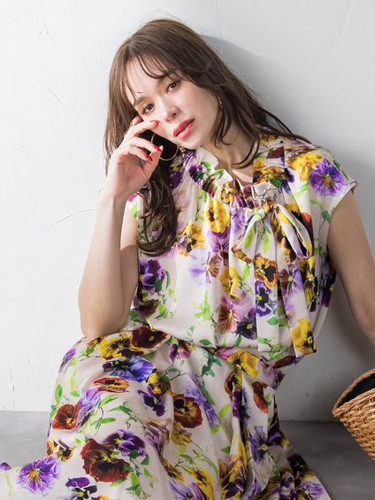 【KEITA KAWASAKI × Viaggio Bluコラボ】パンジープリントブラウス