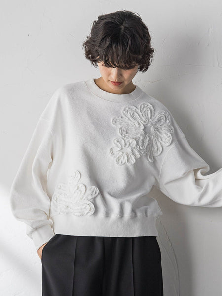 フラワーモチーフプルオーバー≪洗濯機で洗える≫