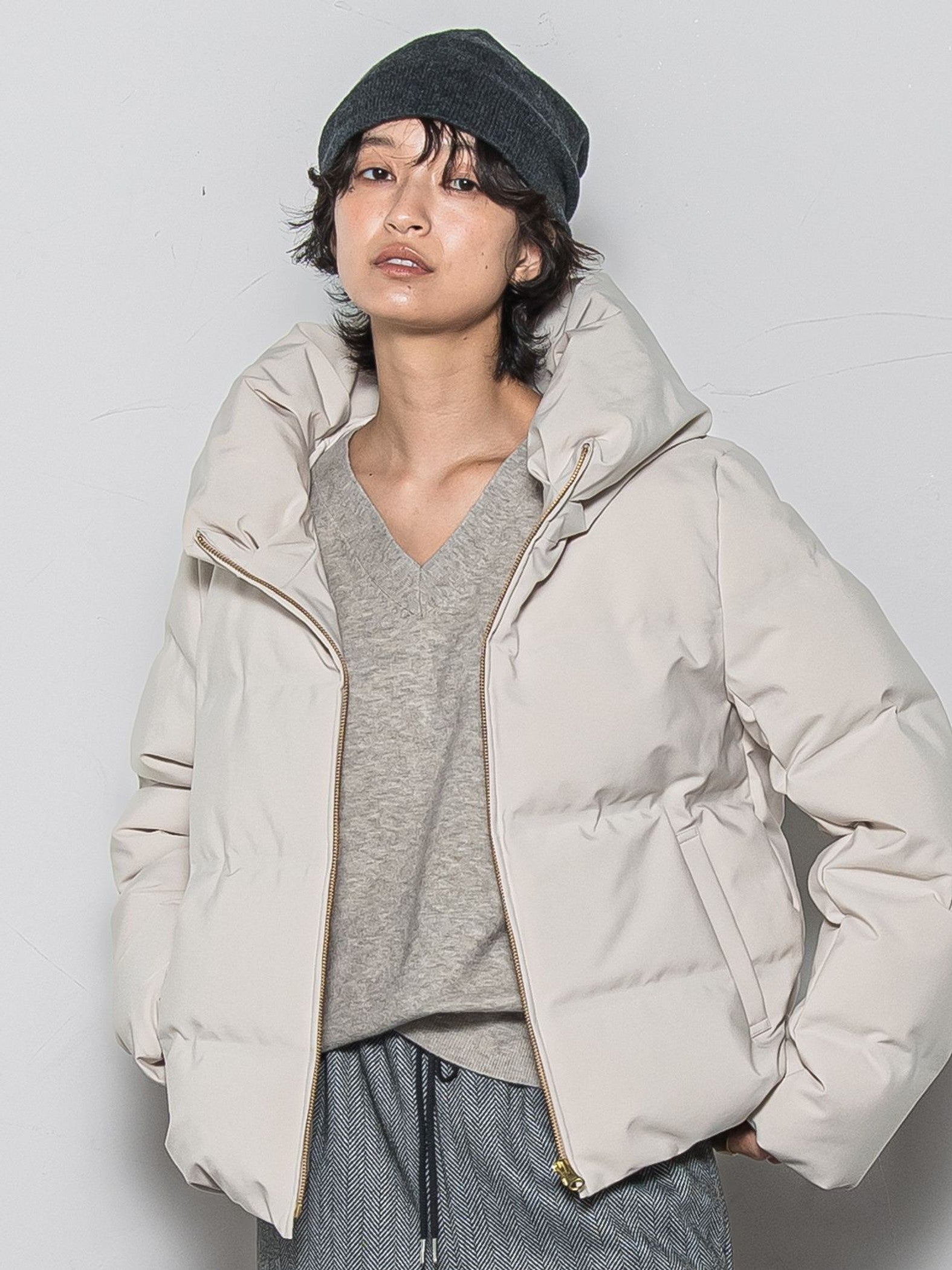 コンパクトシームレスダウンジャケット