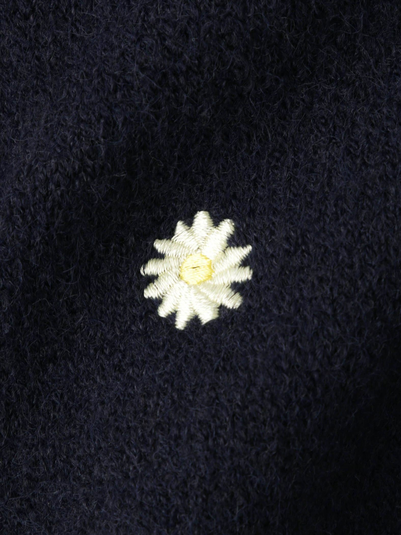 マーガレット刺繍ニットプルオーバー≪手洗い可能≫