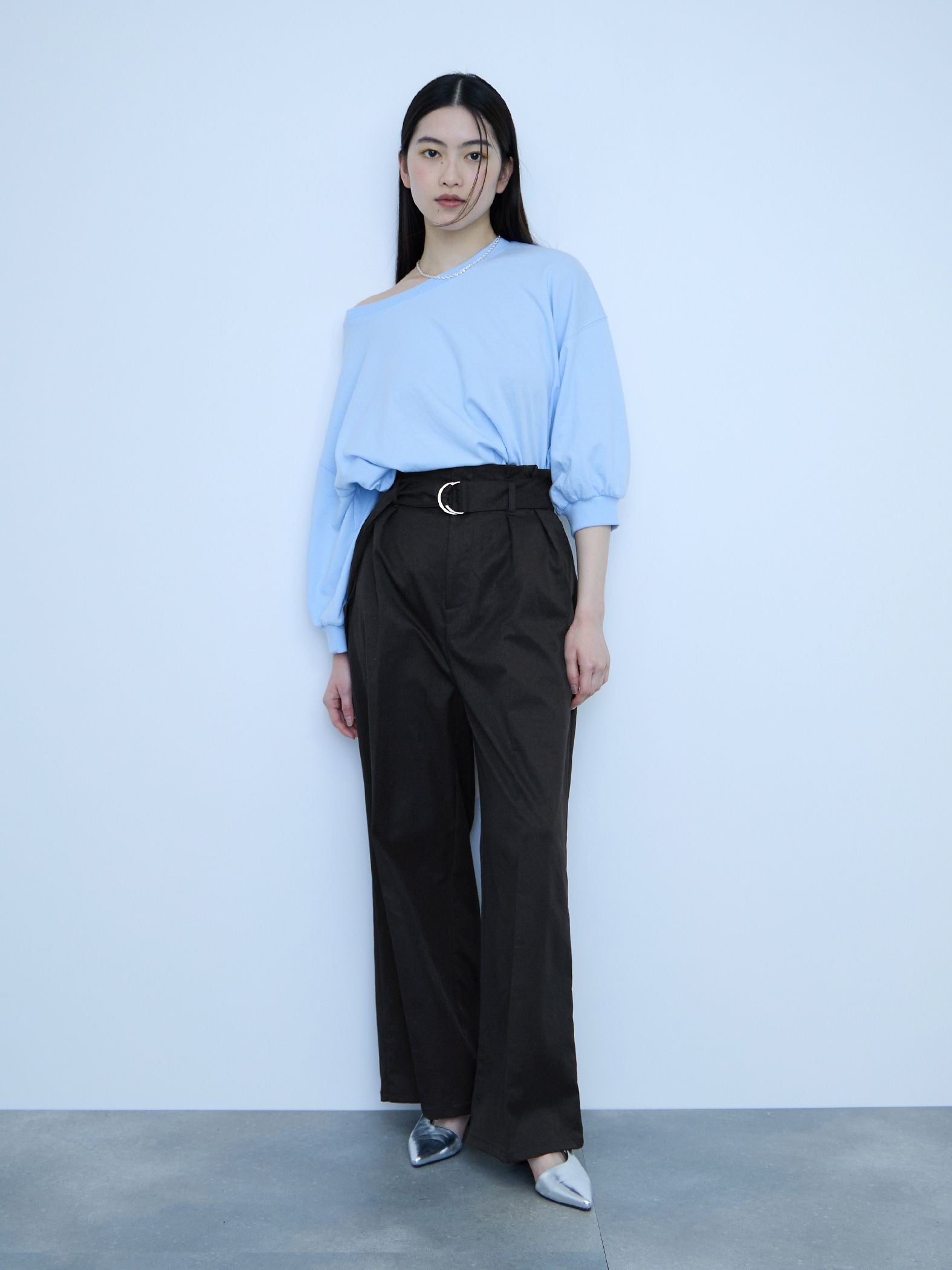 【大人の抜け感】ツイルチノワイドパンツ