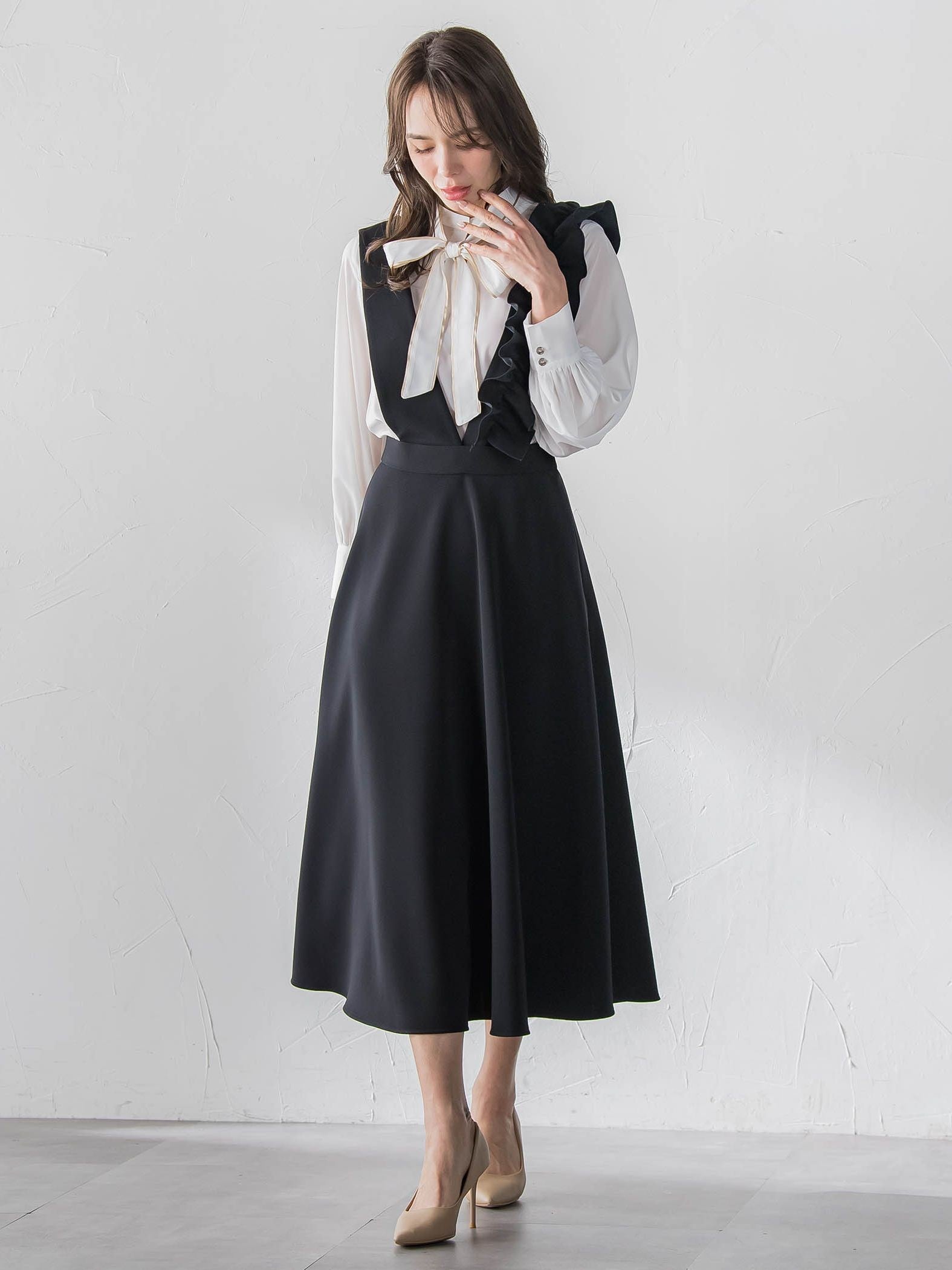 ダンボールフリルジャンパースカート