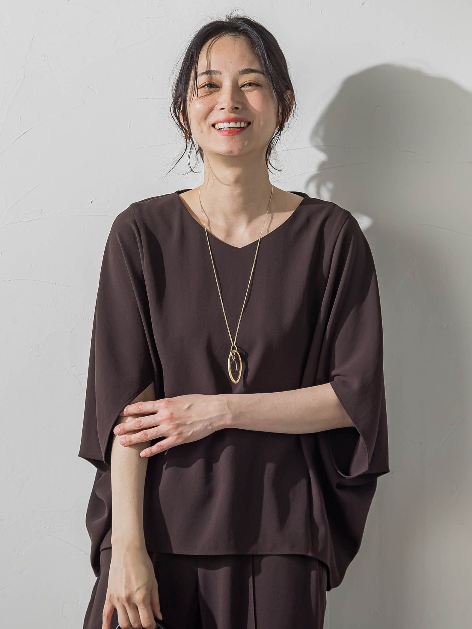 ≪シリーズ累計3万枚突破！/動画あり≫【ラクする美人服】ポンチョブラウス≪WEB限定カラーあり≫
