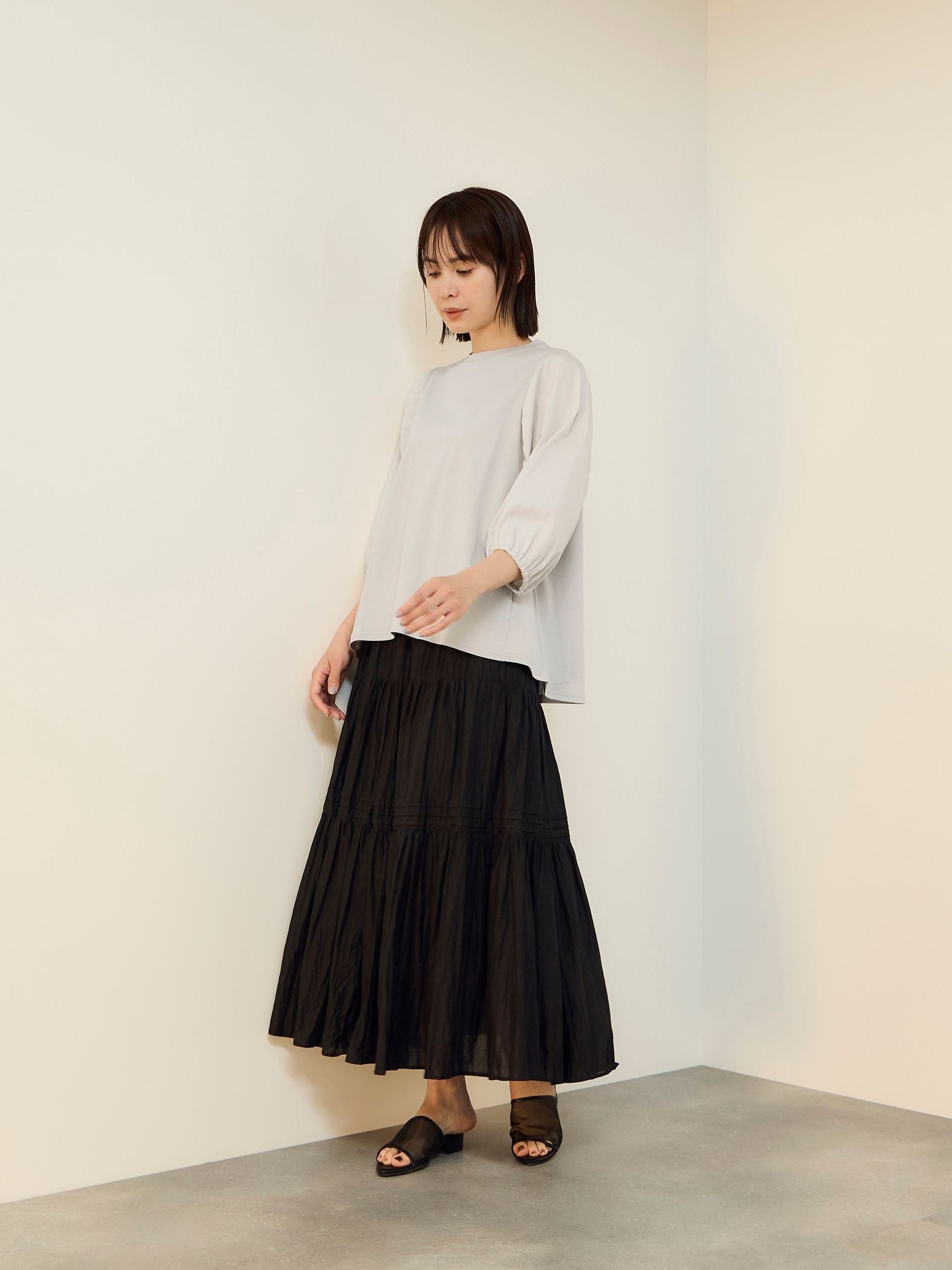 【機能するミニマル服】切替プルオーバー