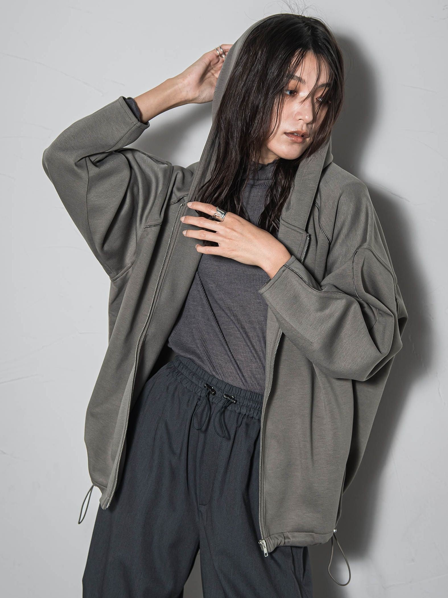 【WEB限定】フードジップダンボールパーカー≪手洗い可能≫