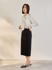 デシンVネックフリルドットボウタイブラウス