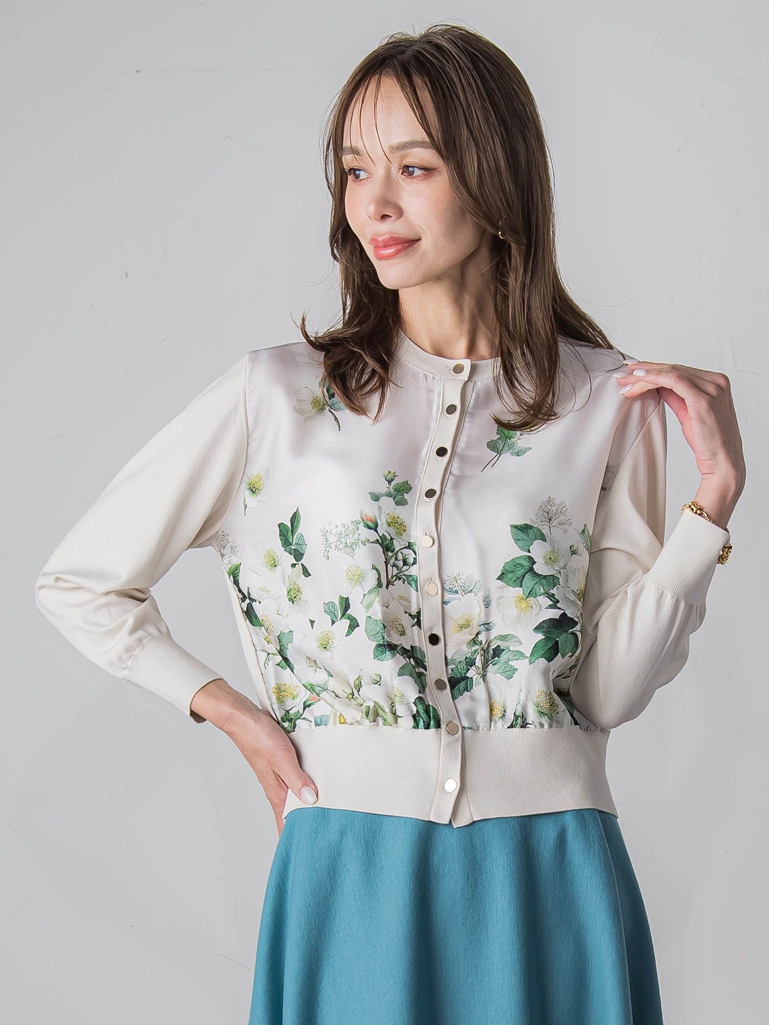 クリスマスローズカーディガン