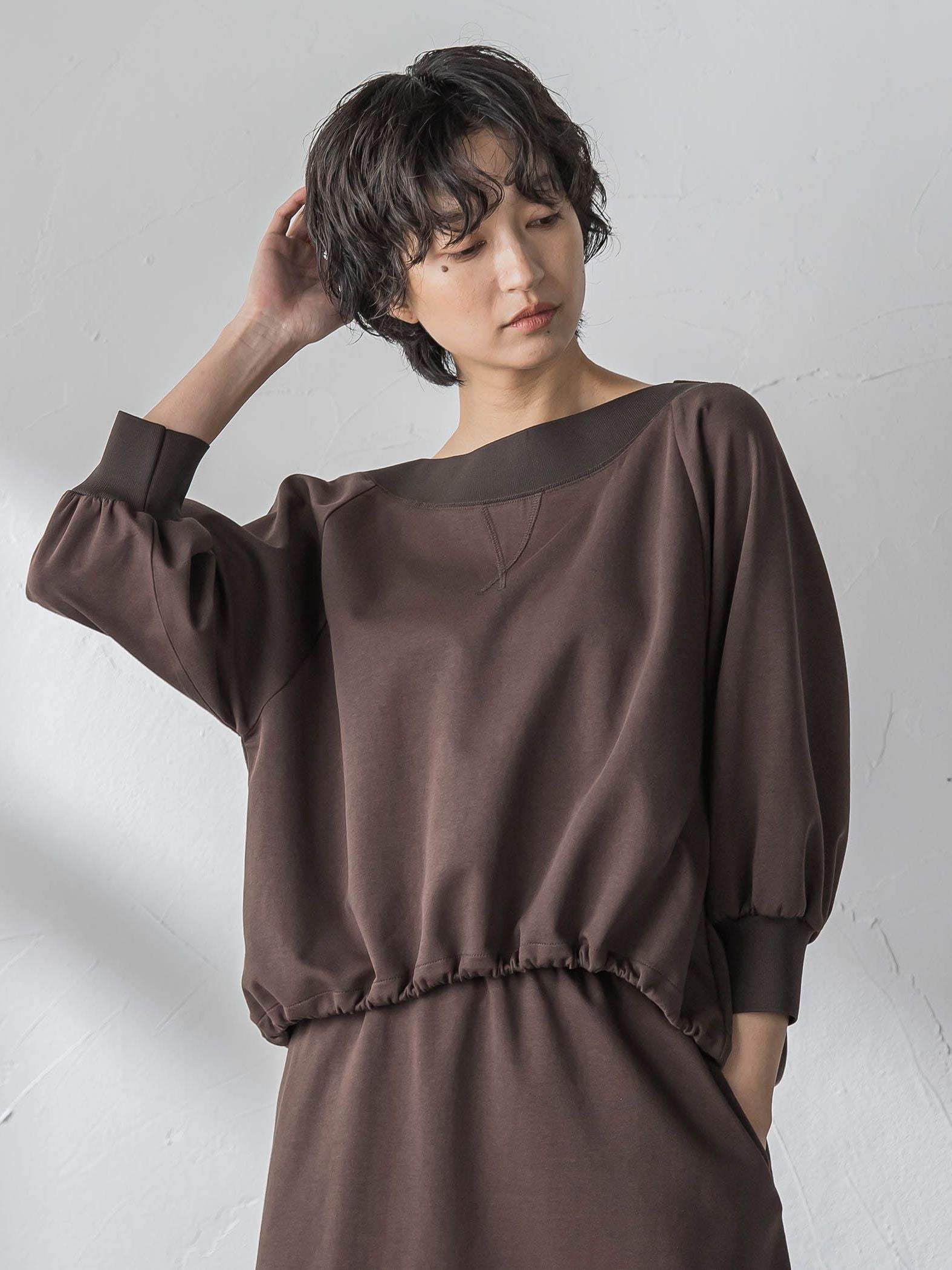 ボートネックドロストヘムスカートセットアップ