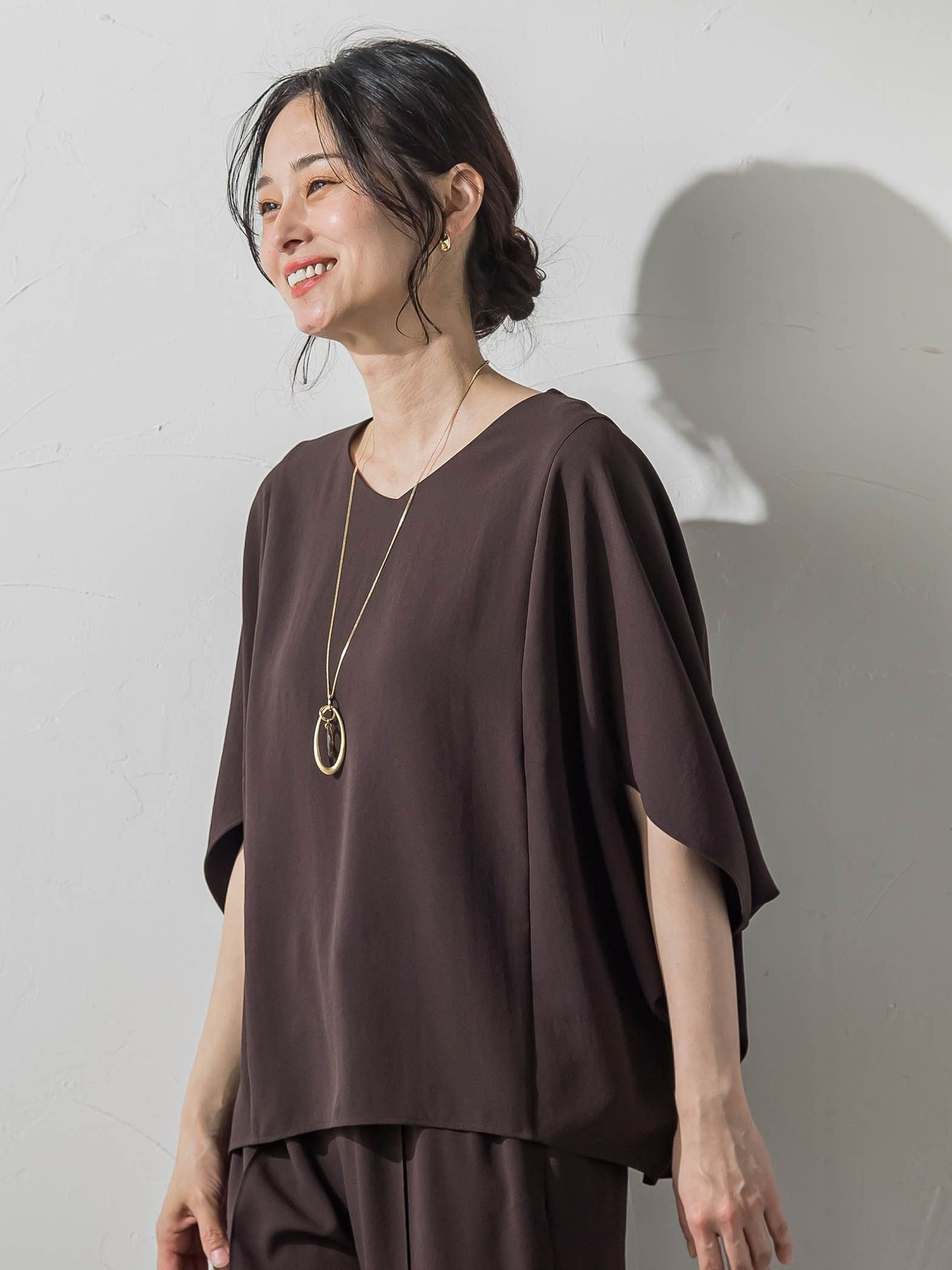 ≪シリーズ累計3万枚突破！/動画あり≫【ラクする美人服】ポンチョブラウス≪WEB限定カラーあり≫