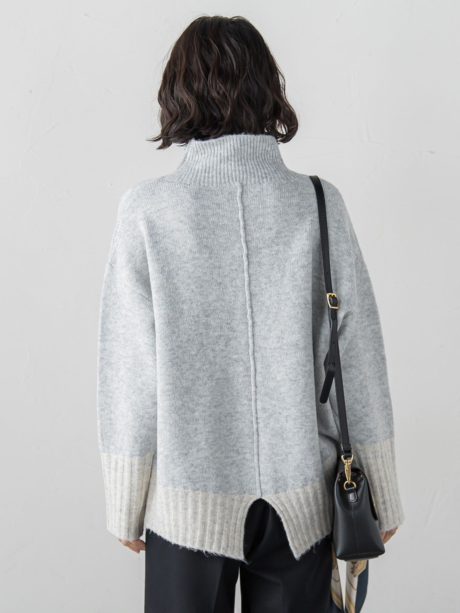 【WEB限定】”ふんわり配色の”もっちりハイネックニット