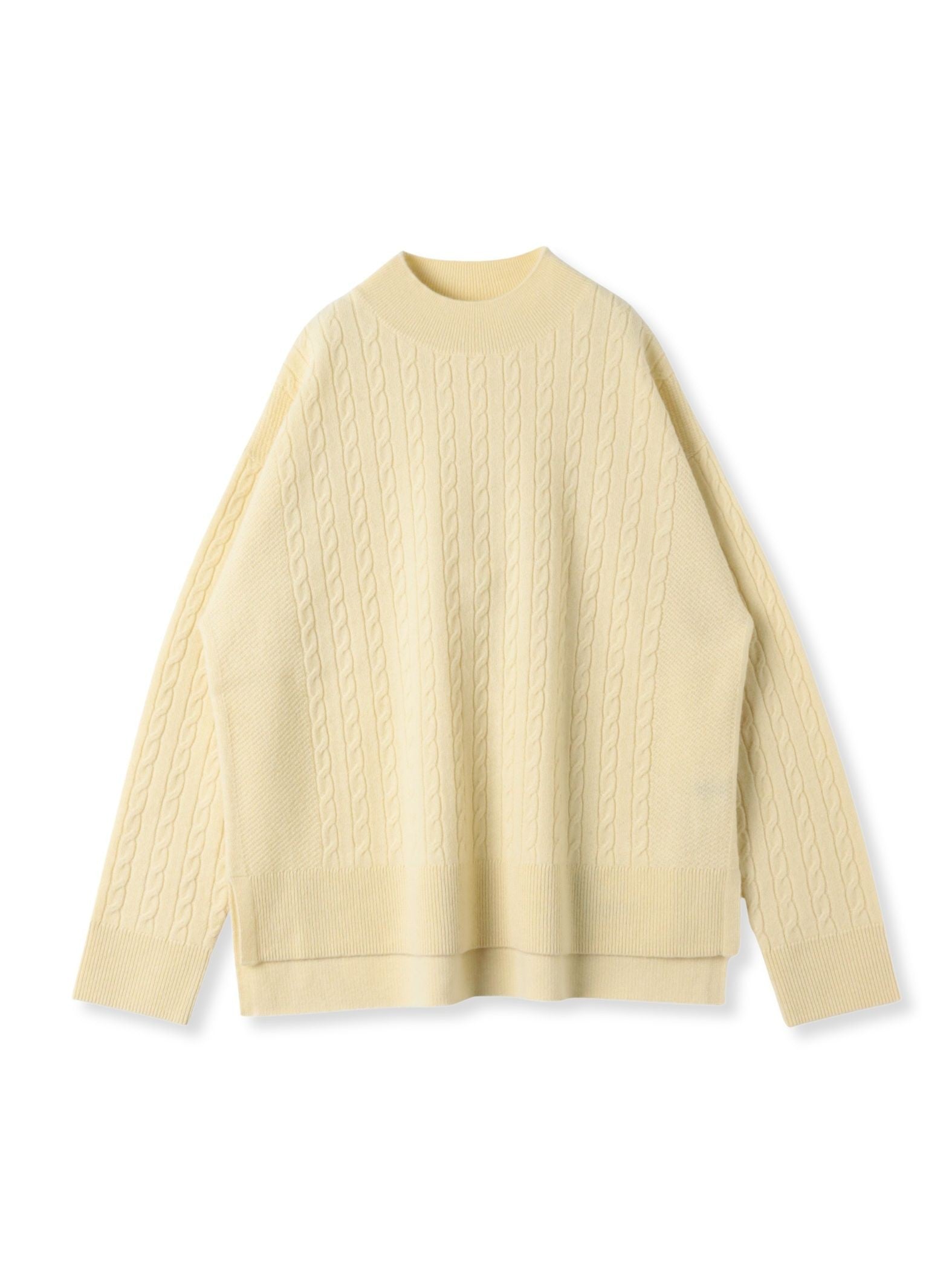 ケーブルニット