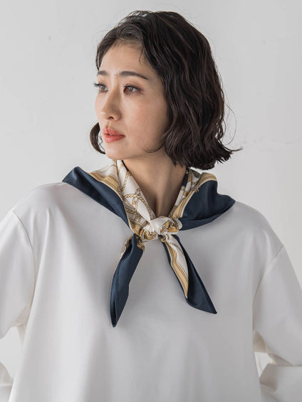 タッセル柄スカーフ