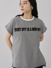 ナローボーダーステートメントTシャツ