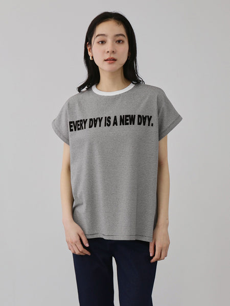 ナローボーダーステートメントTシャツ