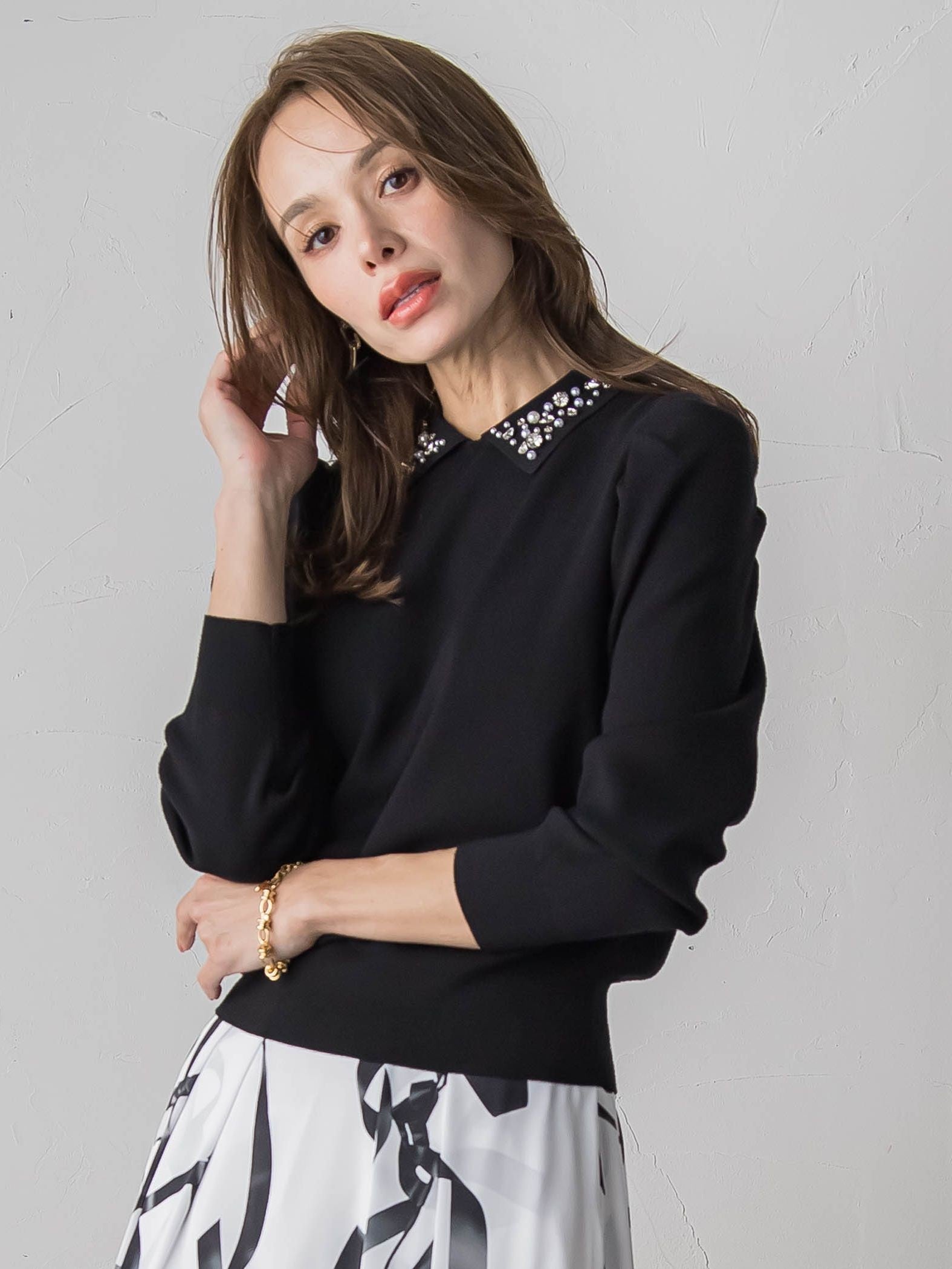 襟ビジューニット≪手洗い可能≫