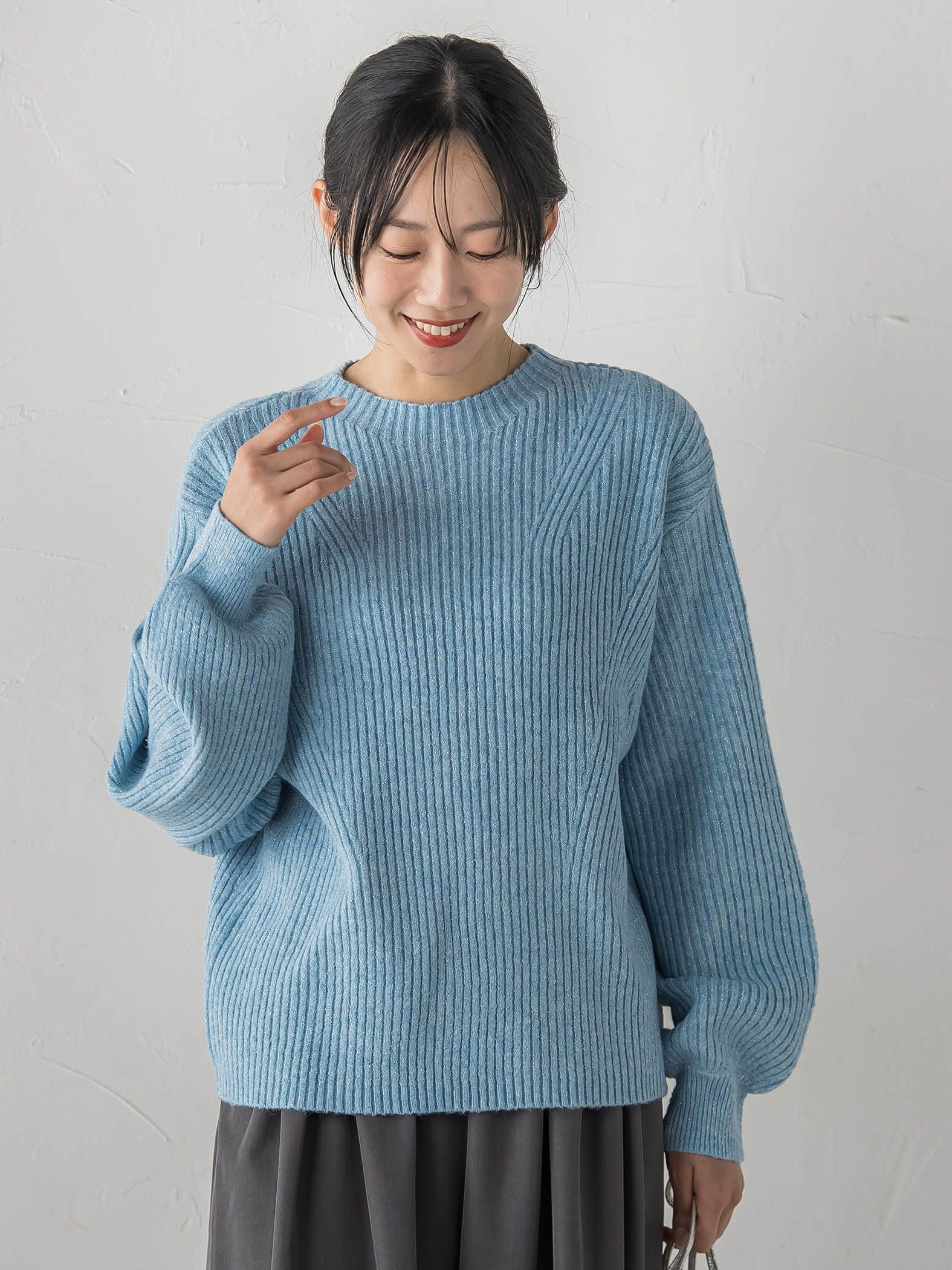 【WEB限定カラーあり】ラメボトルネックプルオーバー≪手洗い可能≫