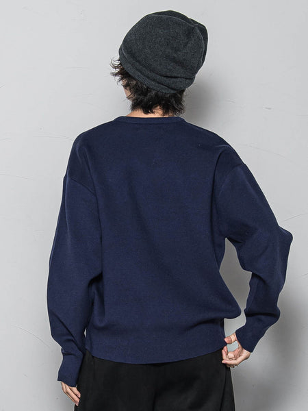 【WEB限定】刺繍ロゴニットプルオーバー≪洗濯機で洗える≫