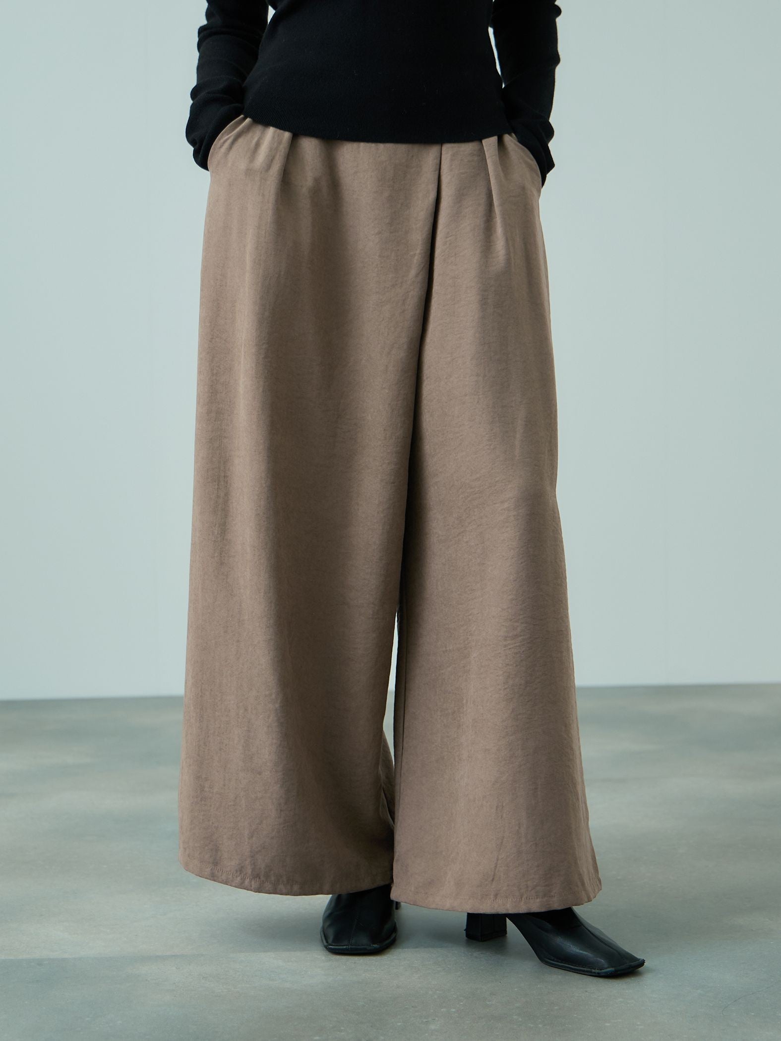 フィブリルサテンラップワイドパンツ≪洗濯機で洗える≫