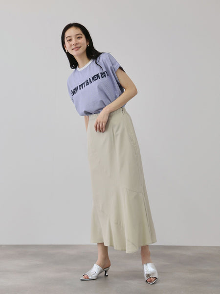 ナローボーダーステートメントTシャツ
