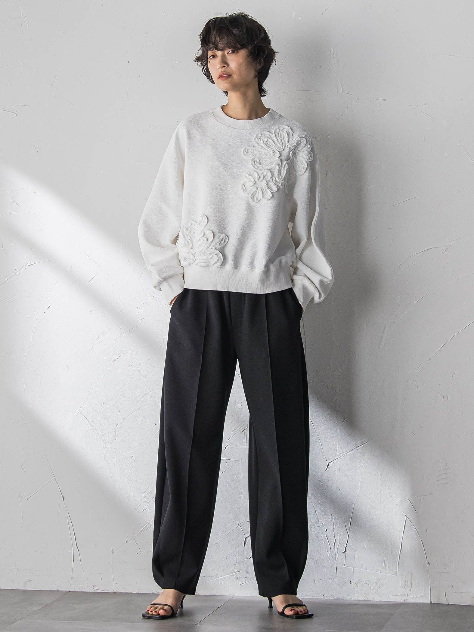 フラワーモチーフプルオーバー≪洗濯機で洗える≫