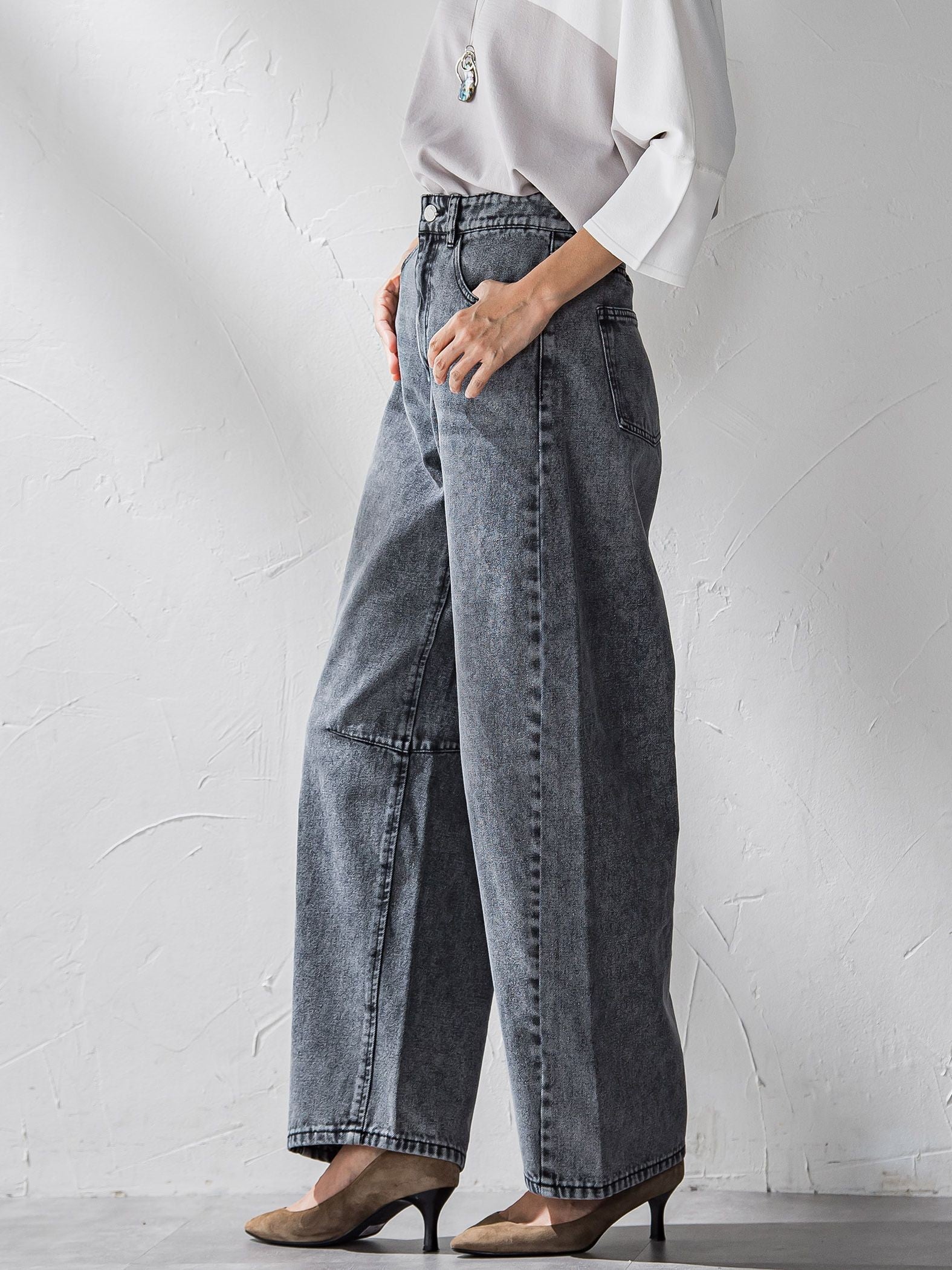 【WEB限定】デニムカーブパンツ≪洗濯機で洗える≫
